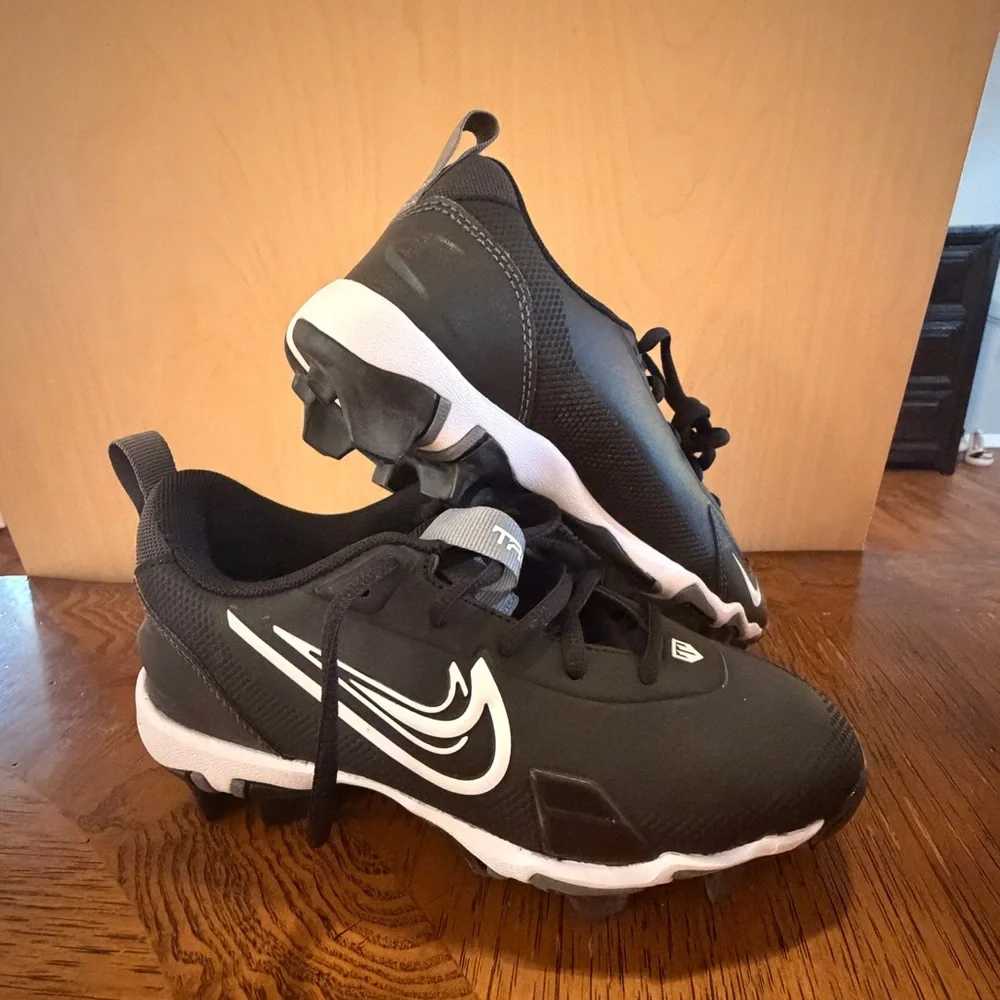 Nike new tags baseball